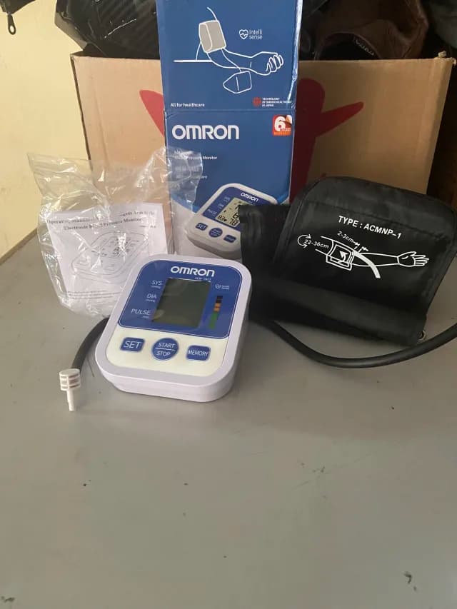 Alat tensi digital Omron HEM-7412 dan non Omron